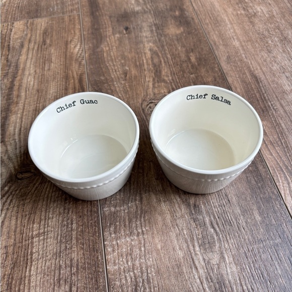 47th & Main Football Themed Ceramic Serveware Guacamole & Salsa Bowls KC Chiefs - Picture 1 of 5